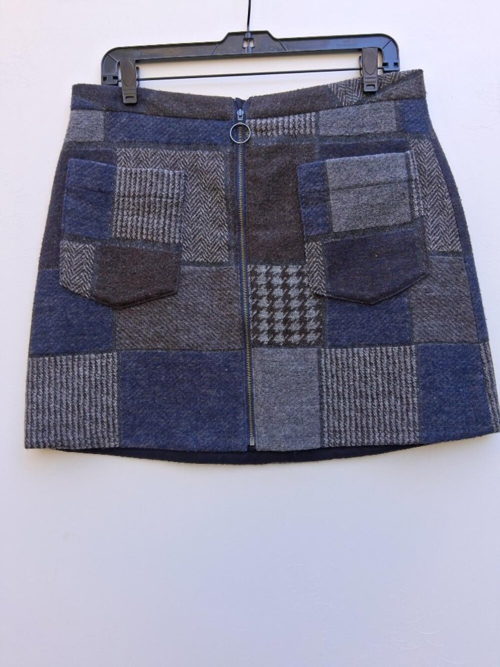 BCBGMAXAZRIA Mollee woven patchwork wool-blend mini skirt, navy combo (size M)